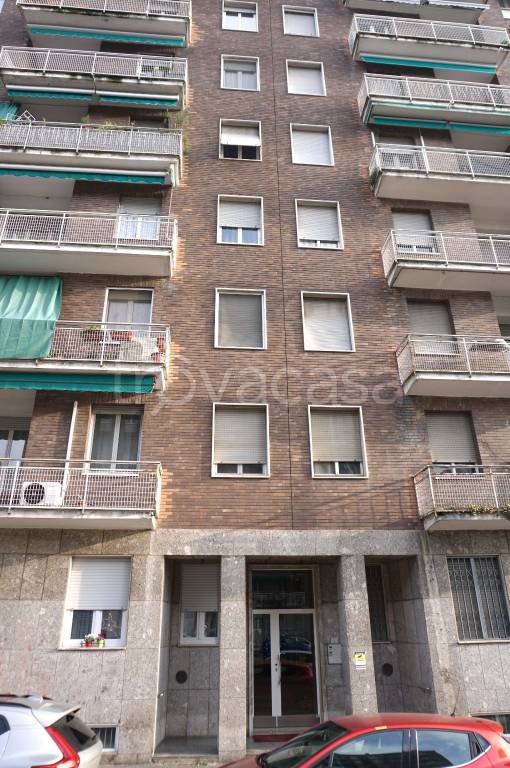 appartamento in vendita a Milano in zona Prato Centenaro