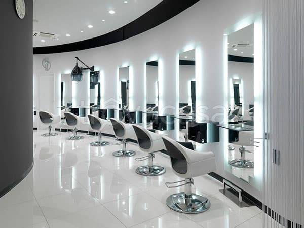 negozio in vendita a Milano in zona Porta Romana