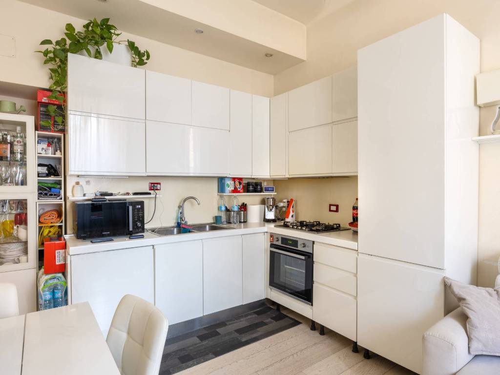 appartamento in vendita a Milano in zona Piazzale Lodi