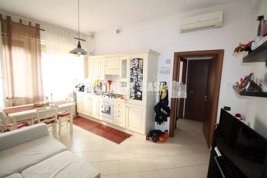 appartamento in vendita a Milano in zona Barona