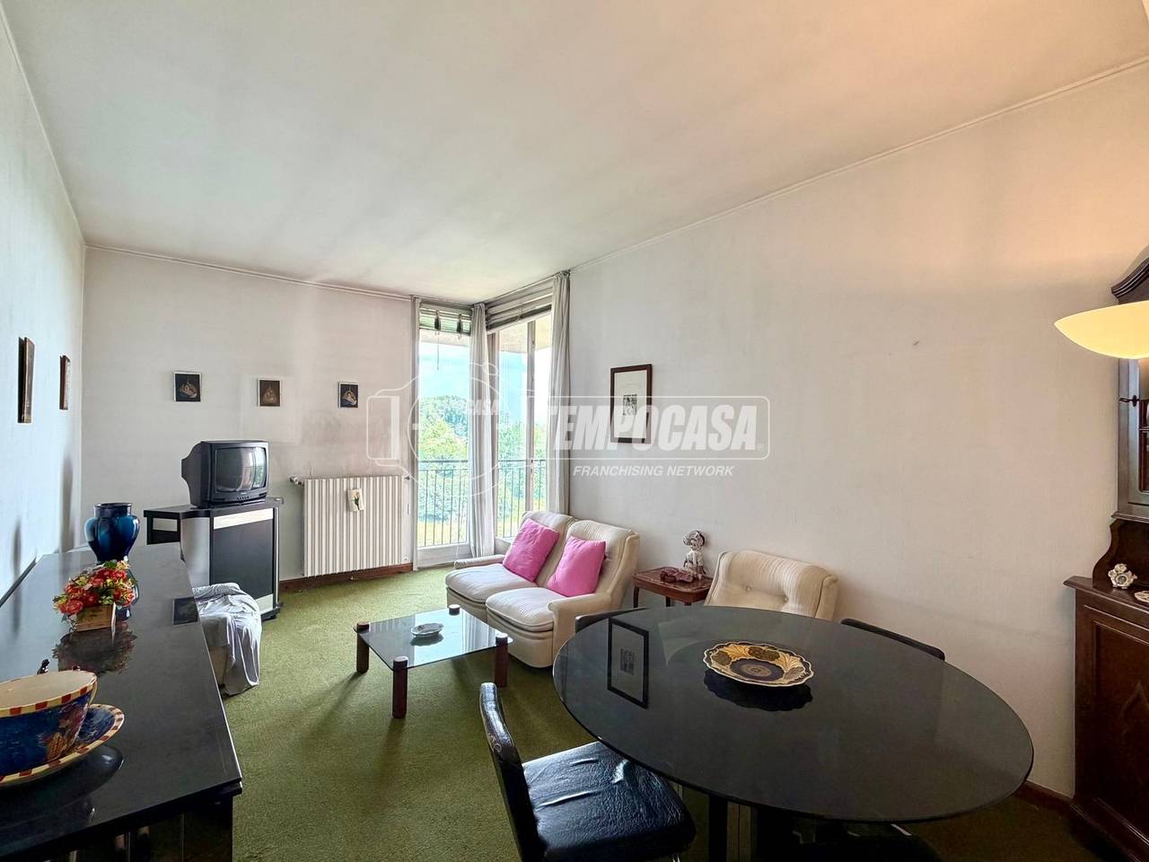 appartamento in vendita a Milano in zona Lambrate
