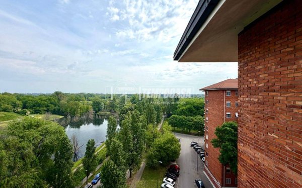 appartamento in vendita a Milano in zona Feltre