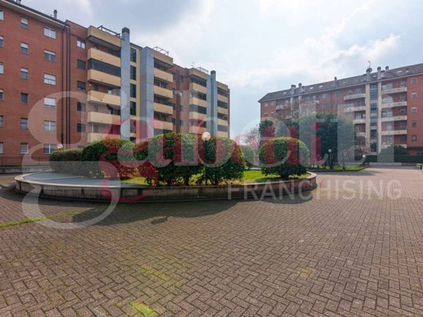 appartamento in vendita a Milano in zona Famagosta