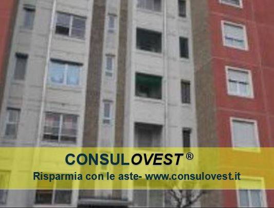 appartamento in vendita a Milano in zona Quartiere degli Olmi