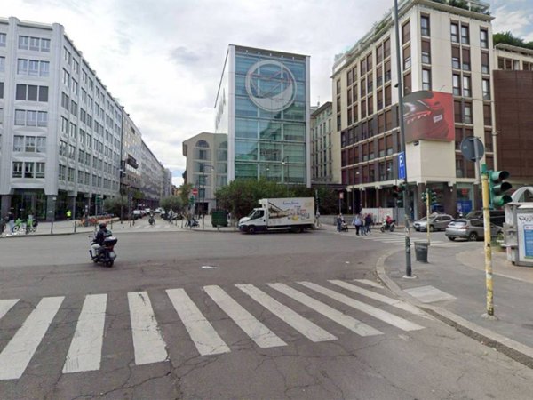 negozio in vendita a Milano in zona Porta Garibaldi