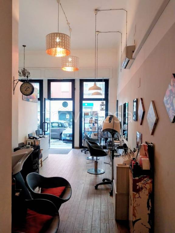negozio in vendita a Milano in zona Solari