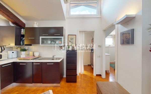 appartamento in vendita a Milano in zona Loreto