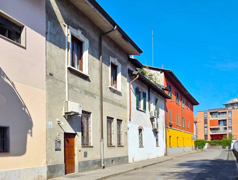 casa indipendente in vendita a Milano in zona Isola