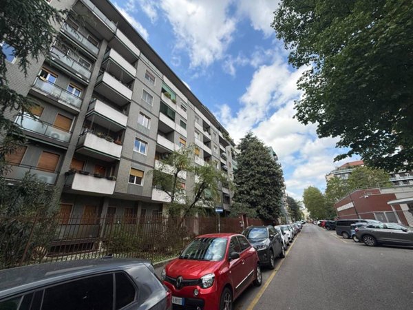 appartamento in vendita a Milano in zona Trenno