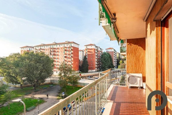 appartamento in vendita a Milano in zona Lorenteggio