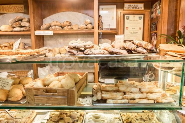 negozio in vendita a Milano in zona Precotto