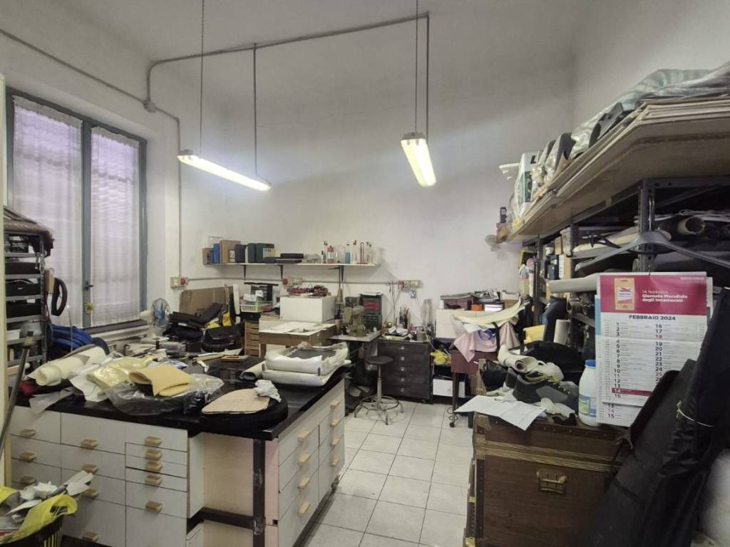 negozio in vendita a Milano in zona Affori