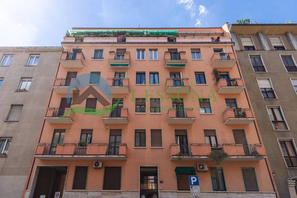 appartamento in vendita a Milano in zona Cascina dei Pomi