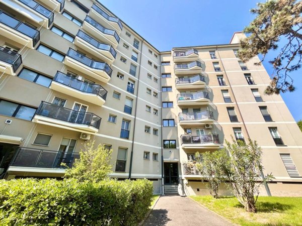 appartamento in vendita a Milano in zona Forlanini