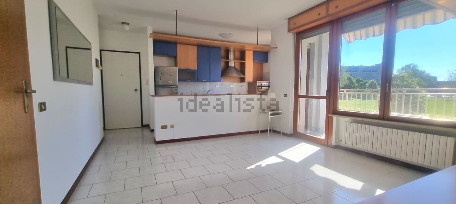 appartamento in vendita a Milano in zona Barona