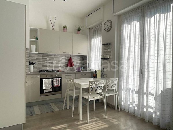 appartamento in vendita a Milano in zona Lorenteggio
