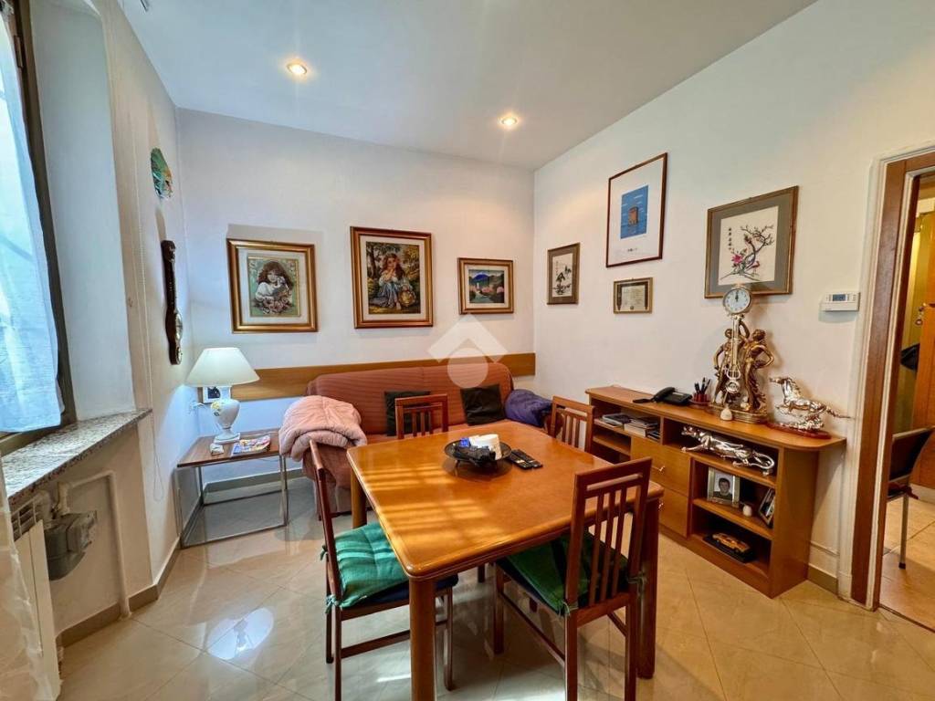 casa indipendente in vendita a Milano in zona Famagosta