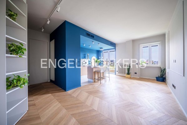 appartamento in vendita a Milano in zona Lorenteggio