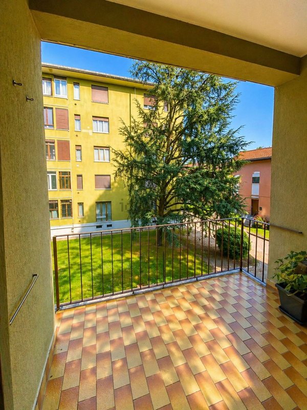 appartamento in vendita a Milano in zona Baggio