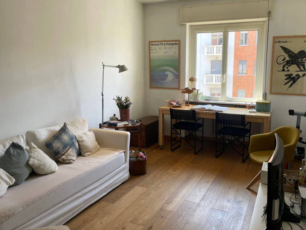 appartamento in vendita a Milano in zona Trenno