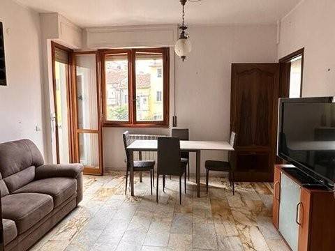 appartamento in vendita a Milano in zona Adriano