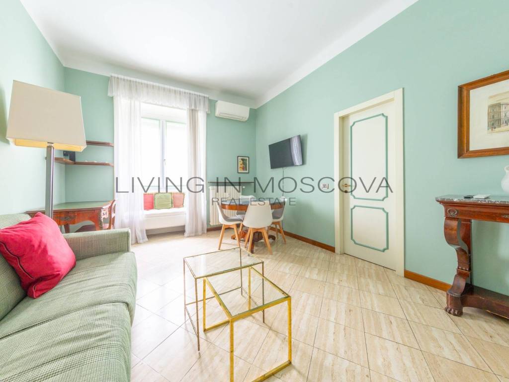 appartamento in vendita a Milano in zona Porta Nuova