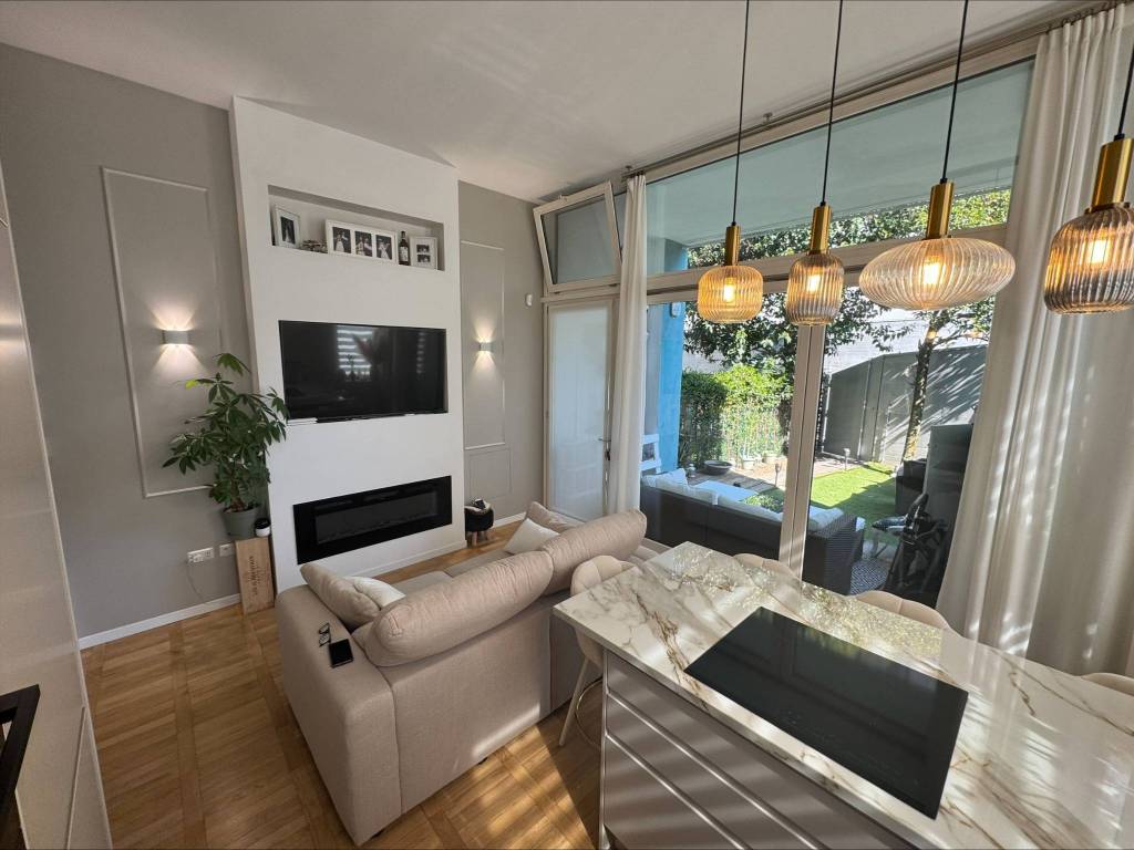 appartamento in vendita a Milano in zona Affori