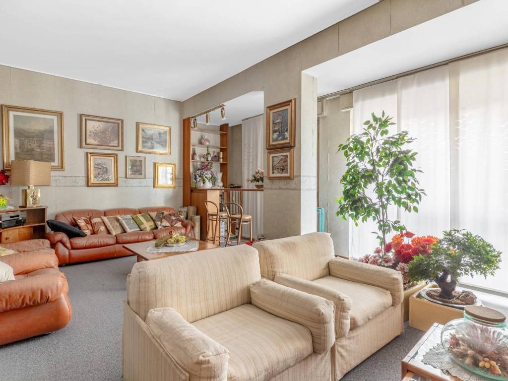 appartamento in vendita a Milano in zona Lambrate