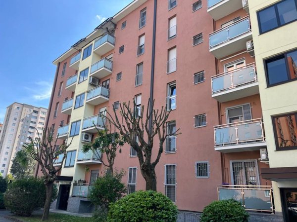 appartamento in vendita a Milano in zona Trenno