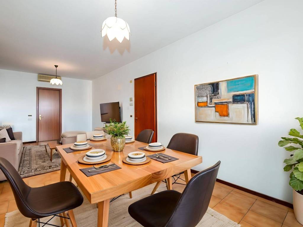 appartamento in vendita a Milano in zona Barona