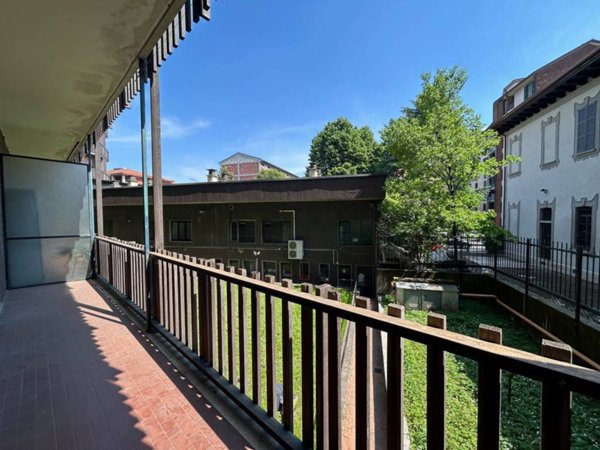 appartamento in vendita a Milano in zona Lambrate