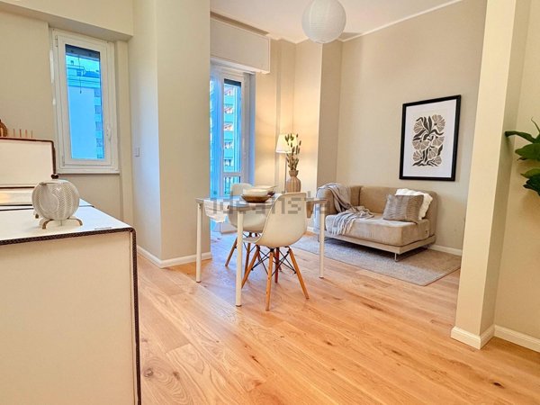 appartamento in vendita a Milano in zona Famagosta