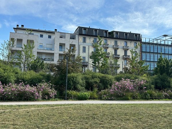 appartamento in vendita a Milano in zona XXII Marzo