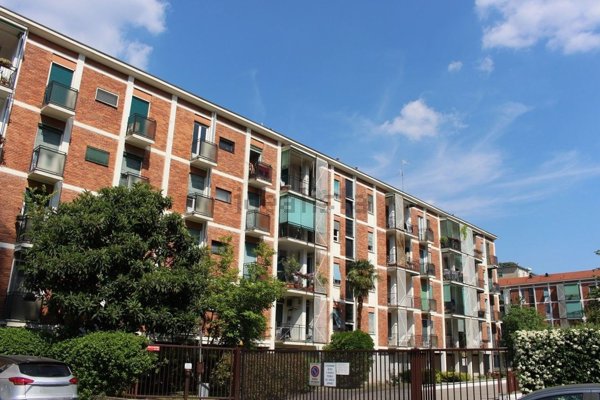 appartamento in vendita a Milano in zona Gallaratese