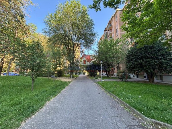 appartamento in vendita a Milano in zona Gallaratese