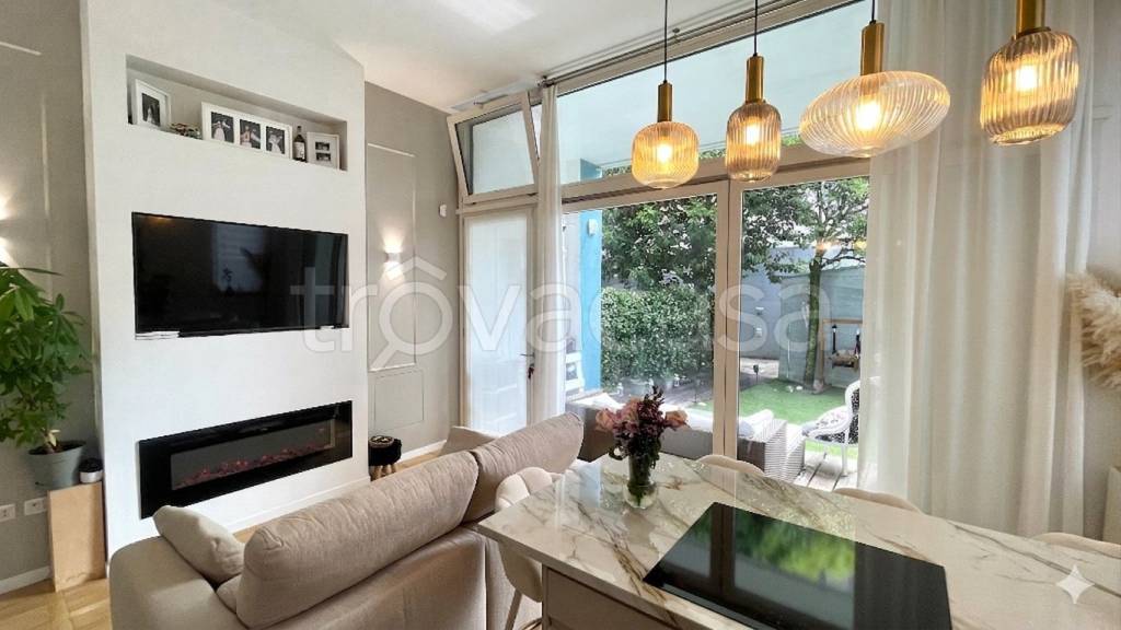 appartamento in vendita a Milano in zona Bovisa