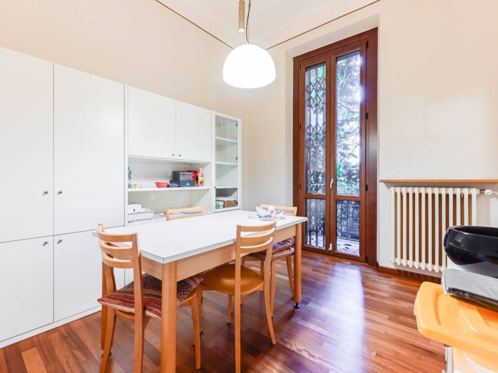 casa indipendente in vendita a Milano in zona Isola