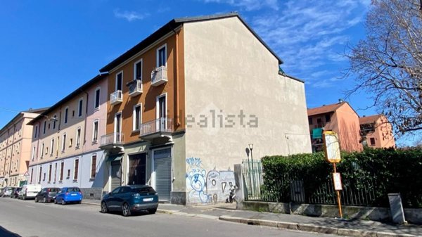 appartamento in vendita a Milano in zona Baggio
