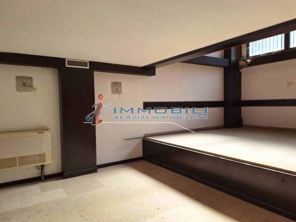 ufficio in vendita a Milano