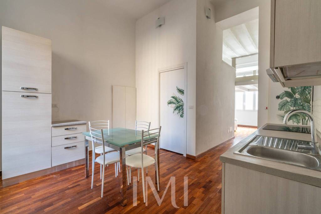 appartamento in vendita a Milano in zona Vigentino
