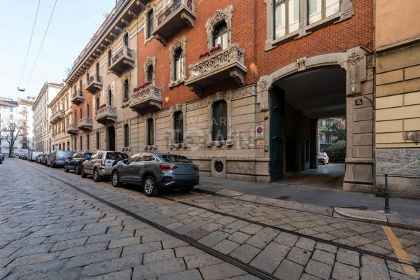 casa semindipendente in vendita a Milano in zona Sant'Ambrogio