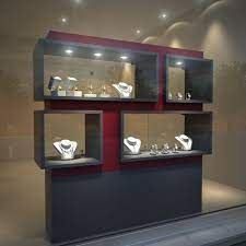 negozio in vendita a Milano in zona Porta Genova