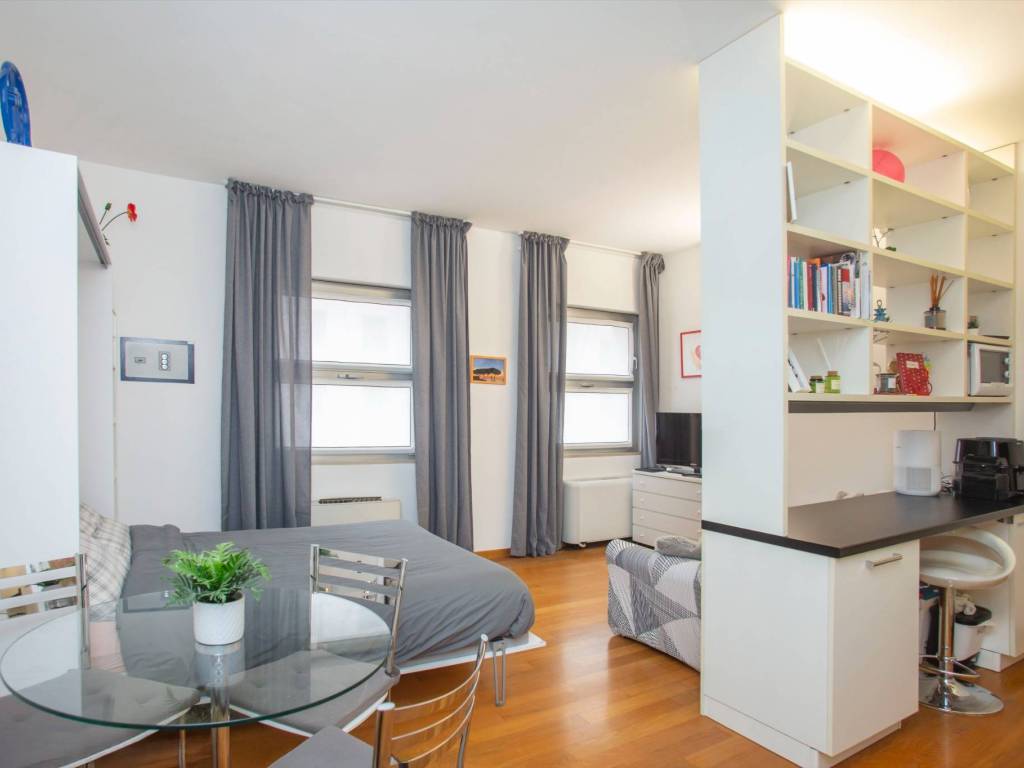 appartamento in vendita a Milano in zona Centro Direzionale