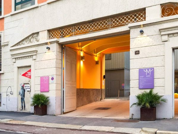 negozio in vendita a Milano in zona Solari