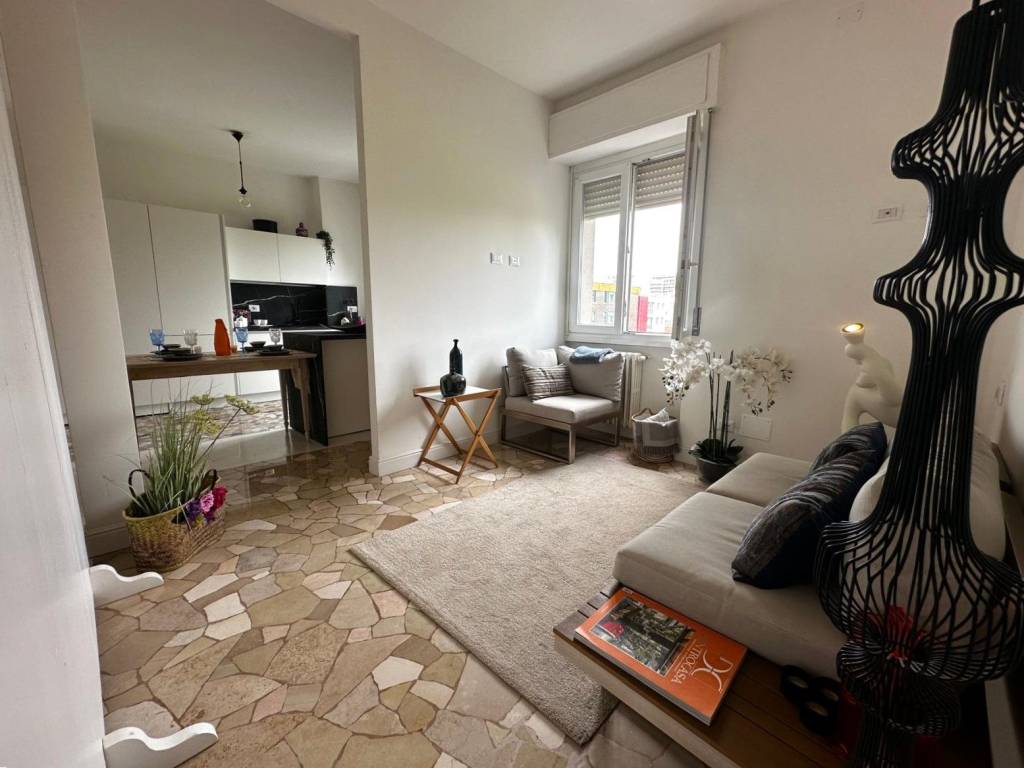 appartamento in vendita a Milano in zona Rogoredo