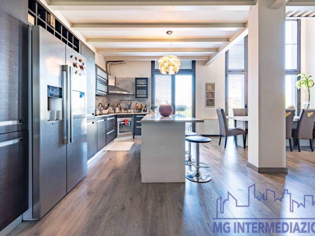 appartamento in vendita a Milano in zona Forlanini