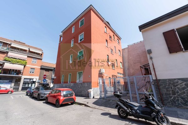 appartamento in vendita a Milano in zona Gorla