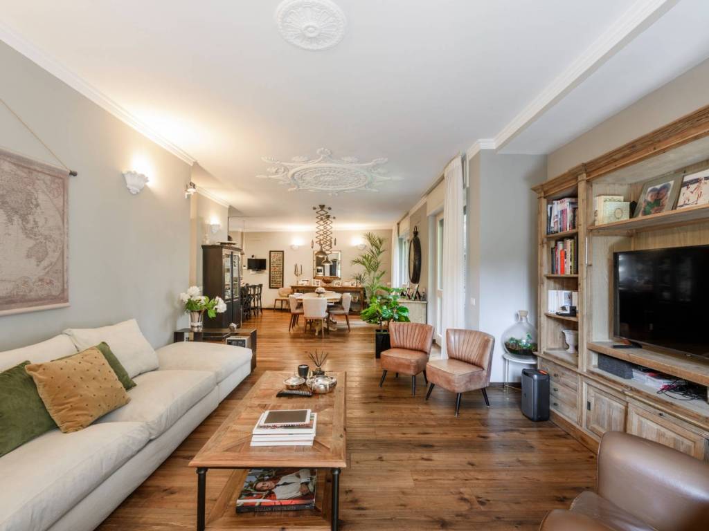 appartamento in vendita a Milano in zona Solari