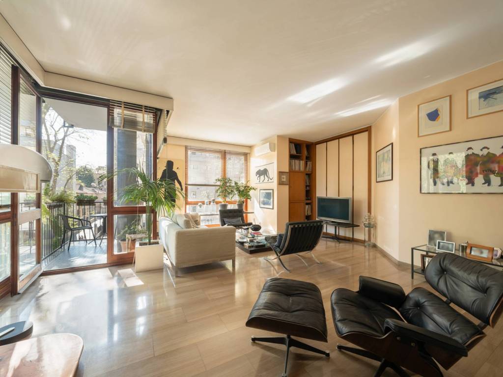 appartamento in vendita a Milano in zona Sempione