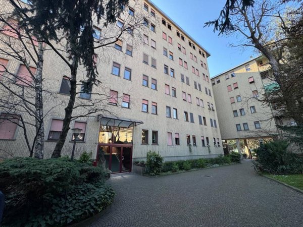 appartamento in vendita a Milano in zona Chiesa Rossa